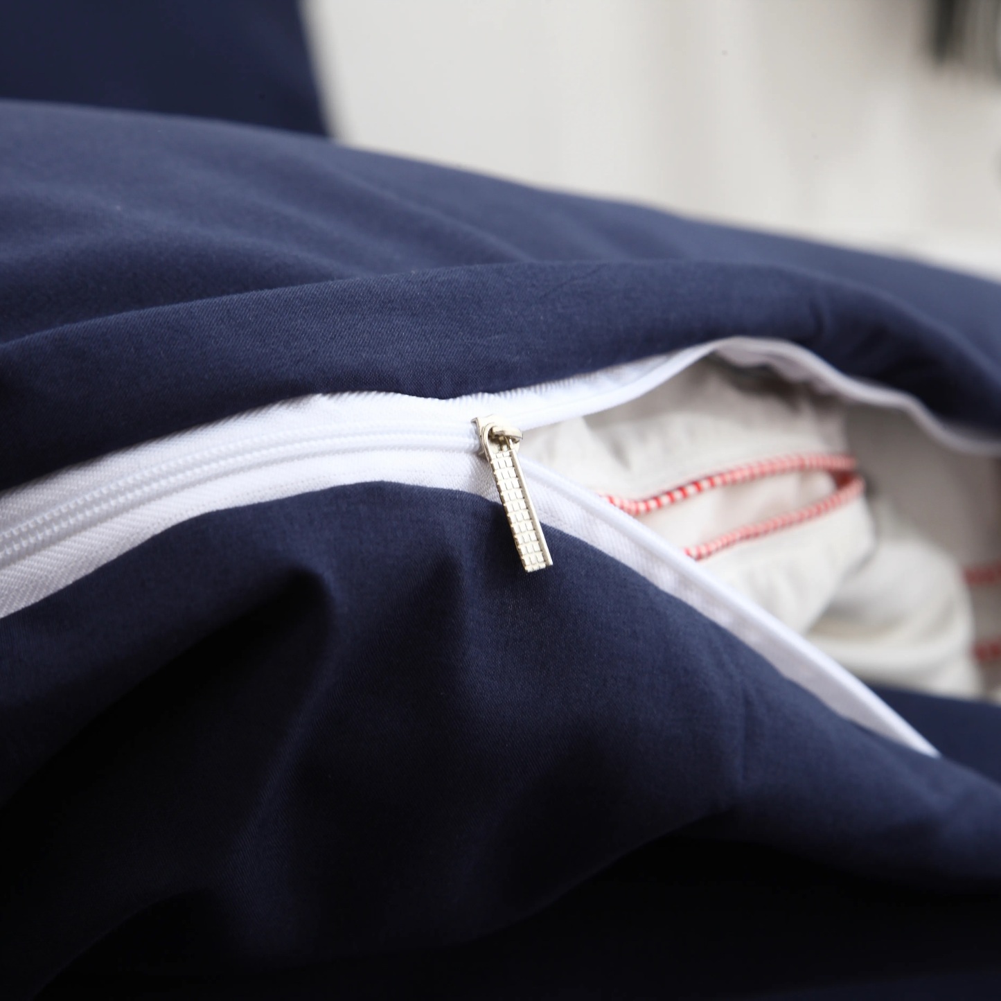 Dutigo Navy Blue Brushed Bedding Set