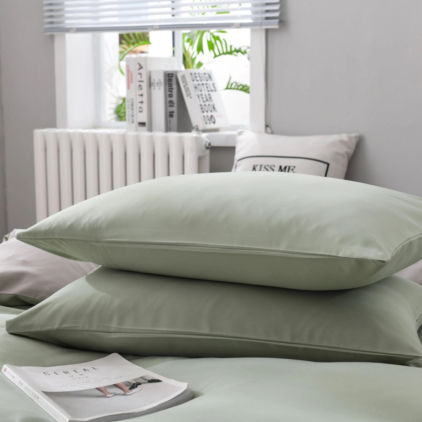 Dutigo Navy Blue Brushed Bedding Set