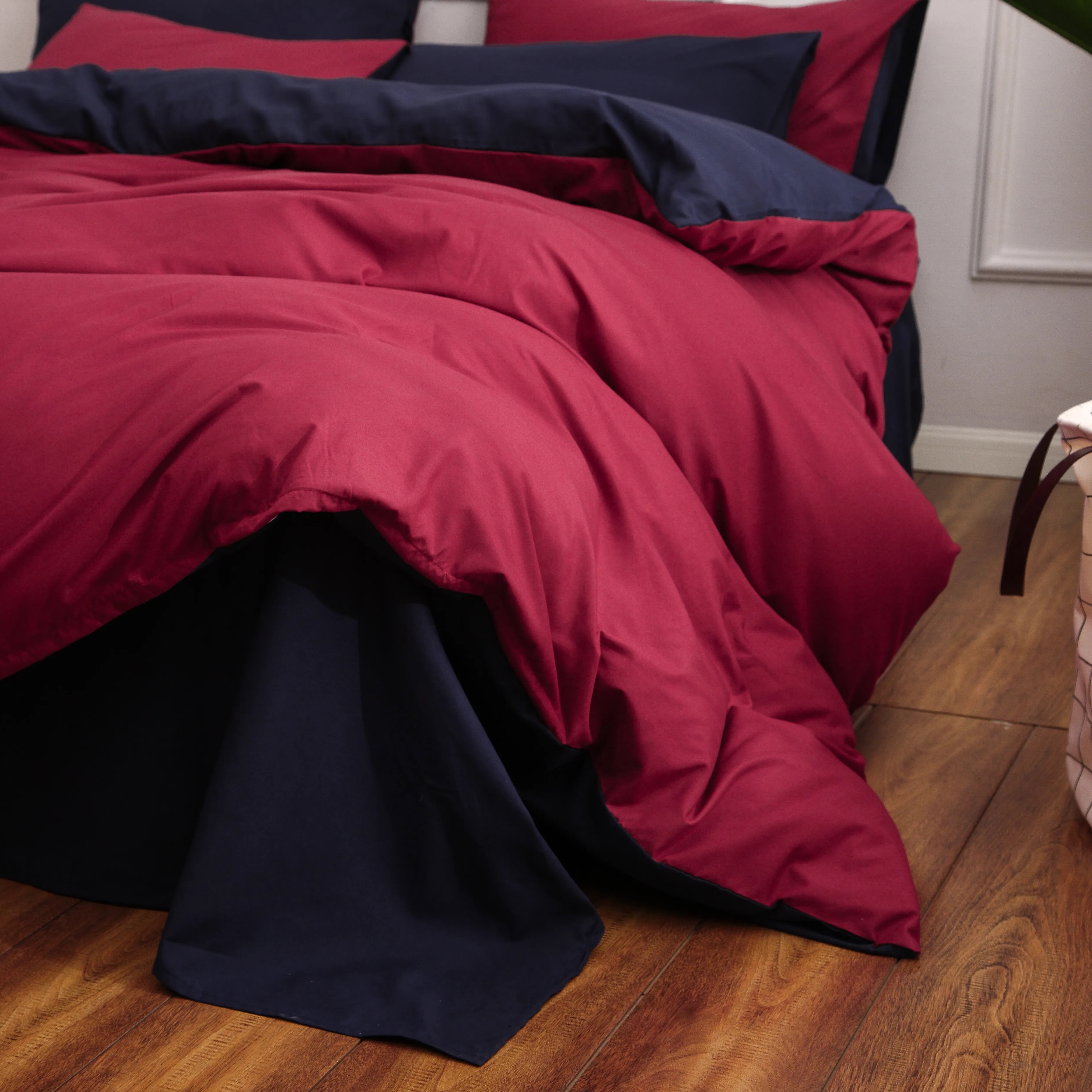 Dutigo Crimson and Navy Brushed Bedding Set