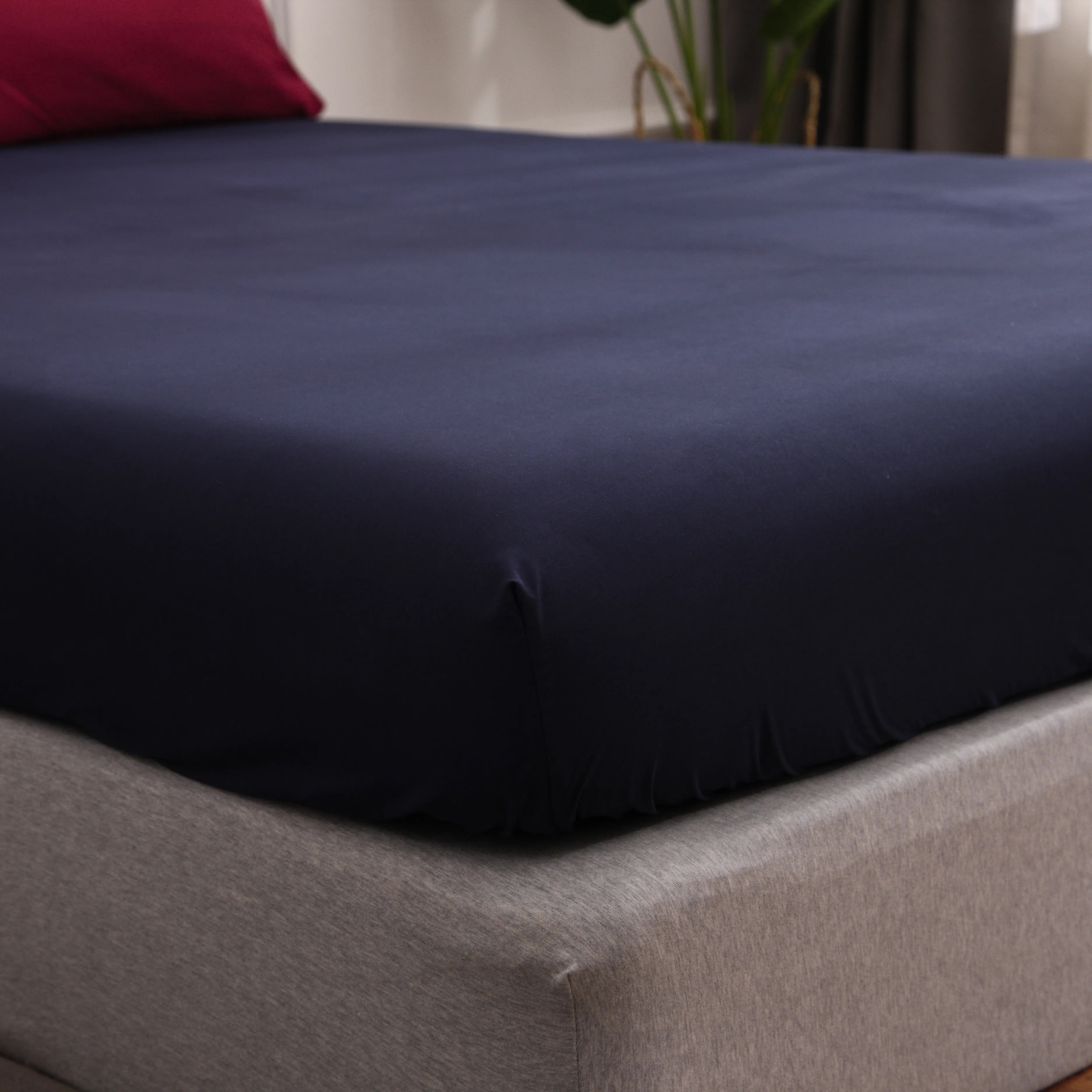 Dutigo Crimson and Navy Brushed Bedding Set