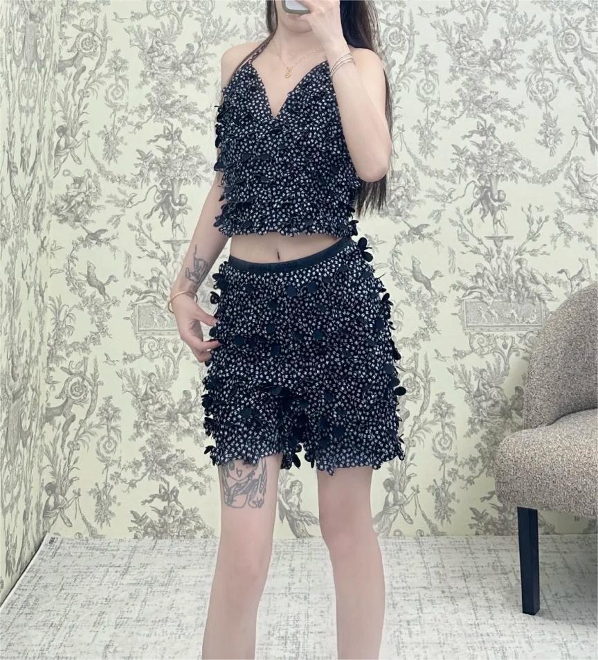 CHANE25SS Petal High Waist Shorts