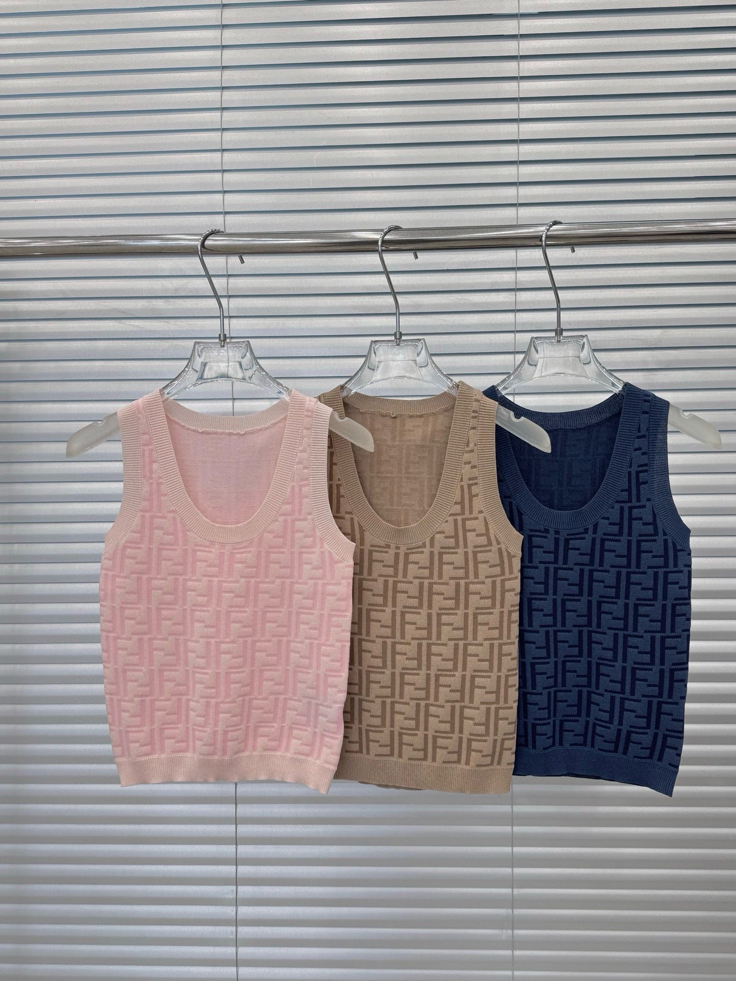 Fedi Knit Vest