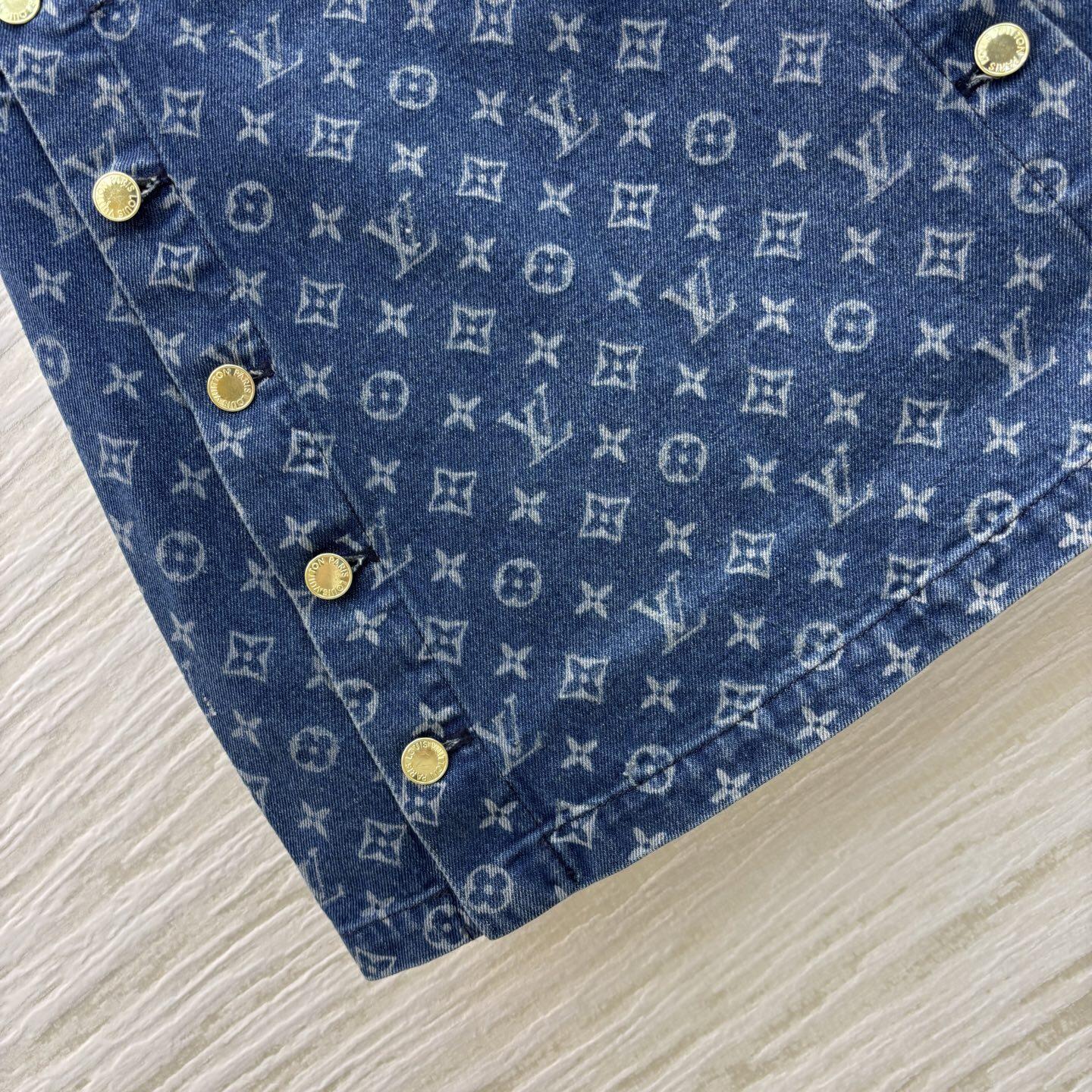 1V Jacquard Denim Skirt