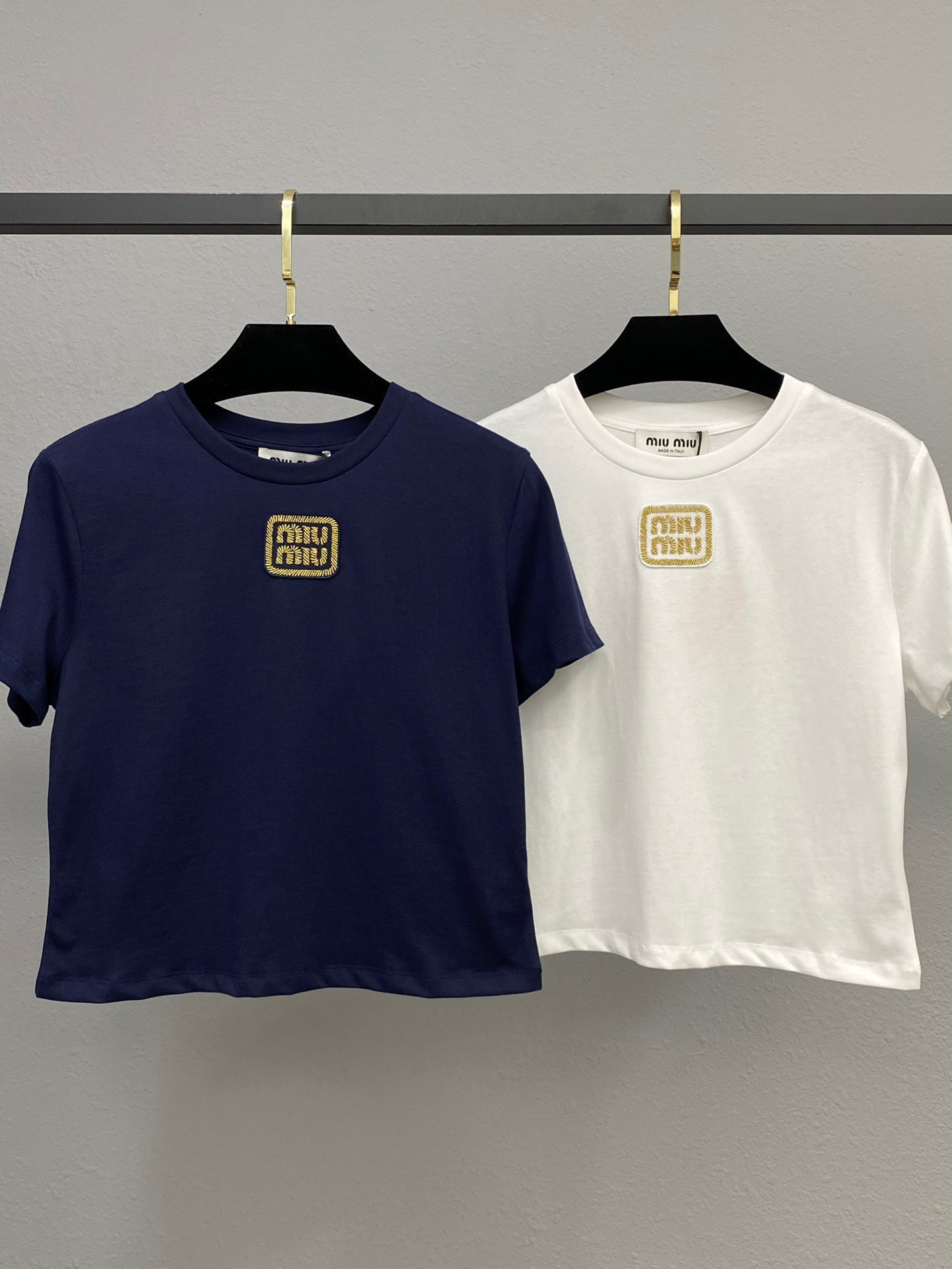 Miu Gold Label Embroidered Round Neck Short Sleeve