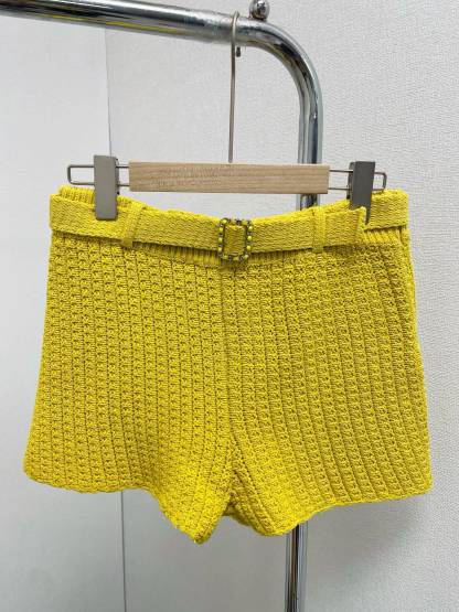 CHNEL Lace Crew Neck Fortune Yellow Knit Shorts