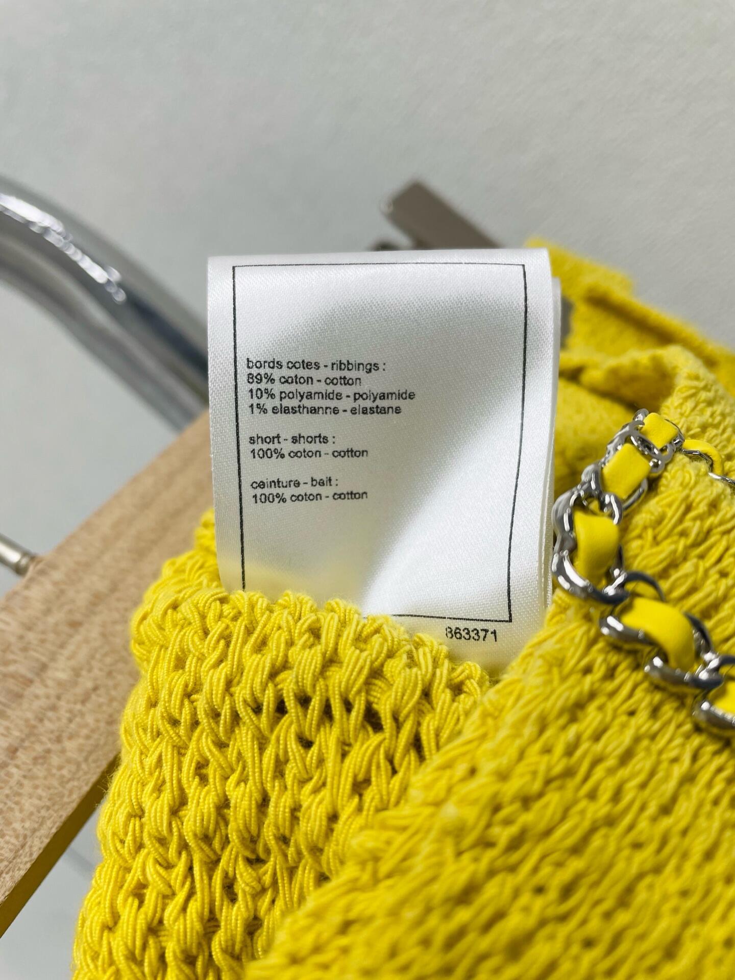 CHNEL Lace Crew Neck Fortune Yellow Knit Shorts