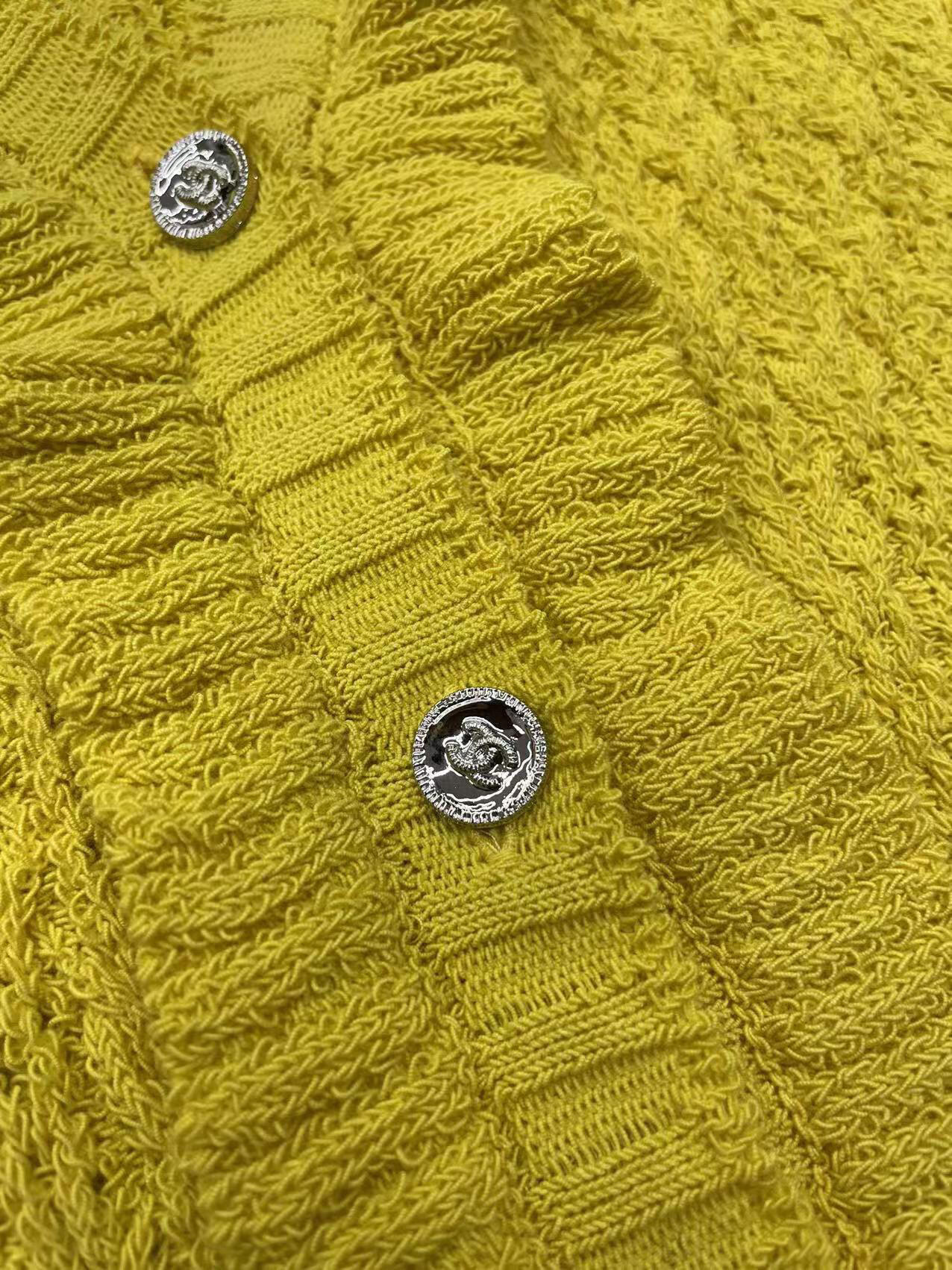 CHNEL Lace Crew Neck Fortune Yellow Knit Vest