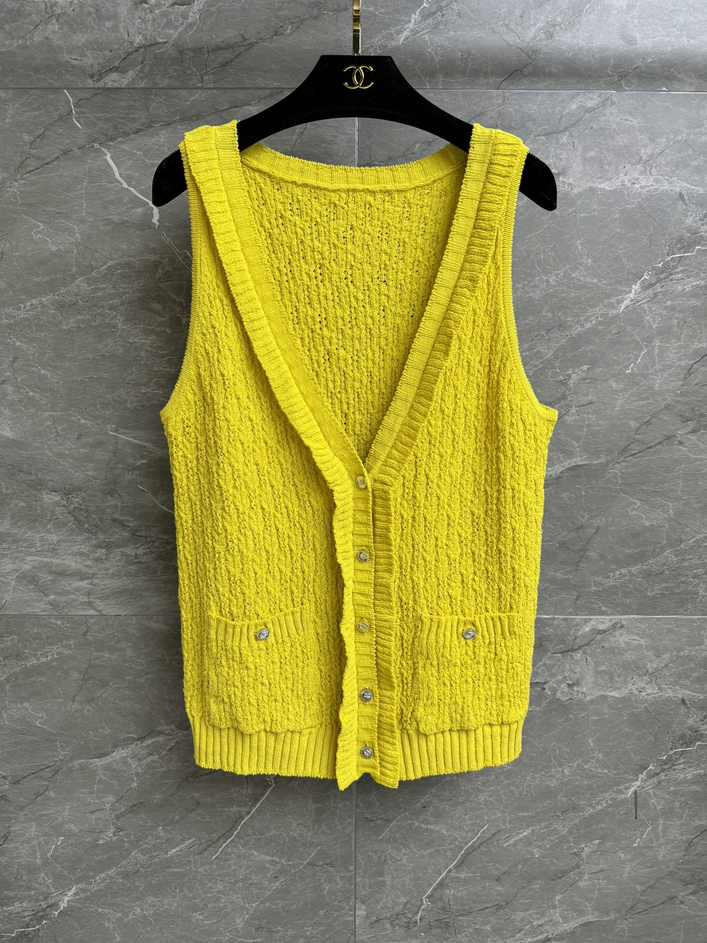 CHNEL25SS small perfume lace cut-out vest