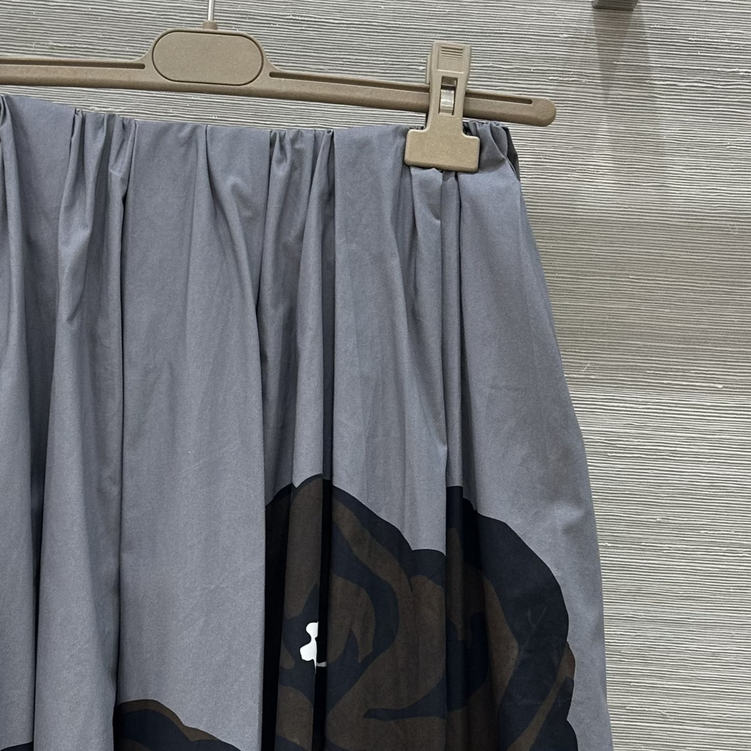 MIU25SS Printed Design Pod Half Skirt