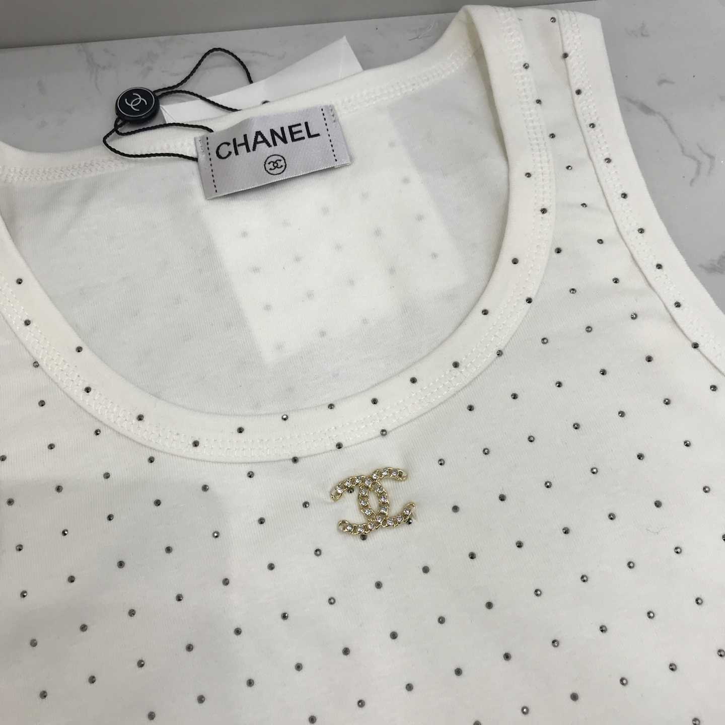 CHANE25SS hot diamond metal button double c letter sleeveless vest