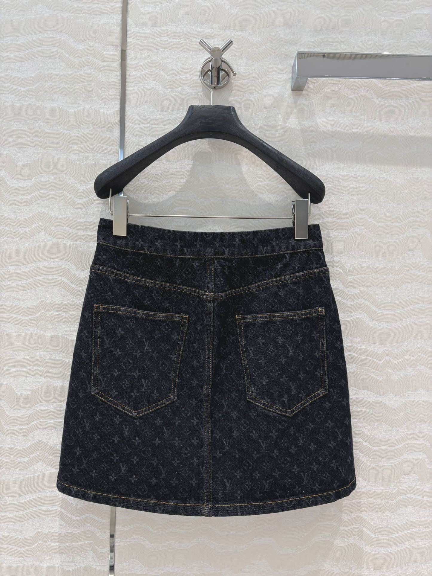 1v Denim Aged Half Skirt