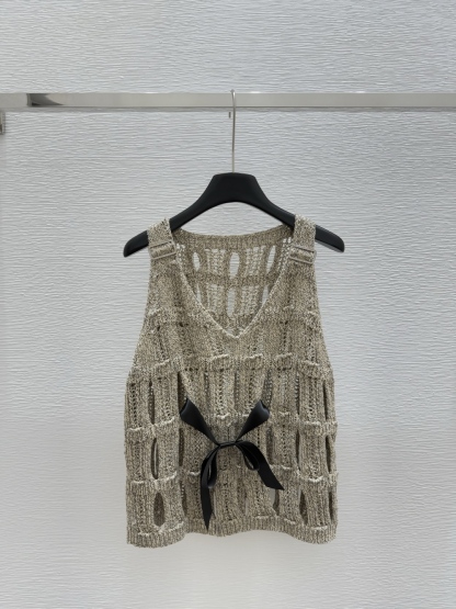 CHANE25SS V-neck cut-out knit vest