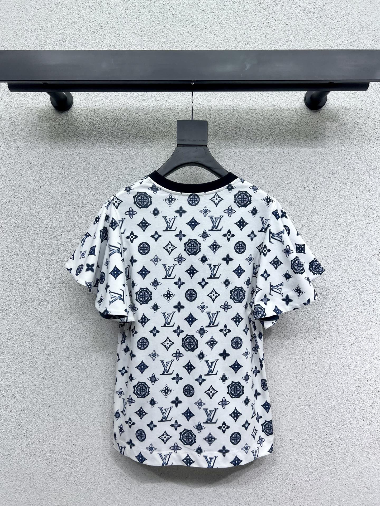 Louis Vuit25SS Bat Trimmed Design Vintage Short Sleeve T-Shirt