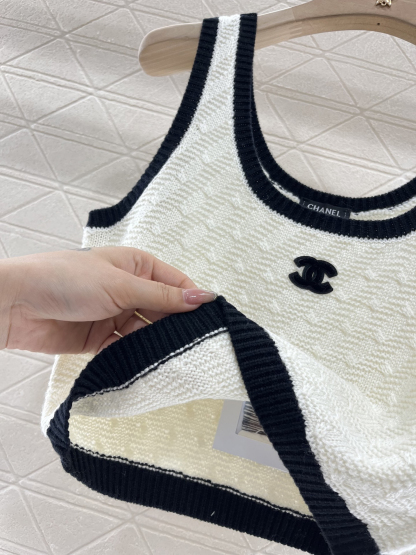 CHANE25SS Slim Fit Knit Vest