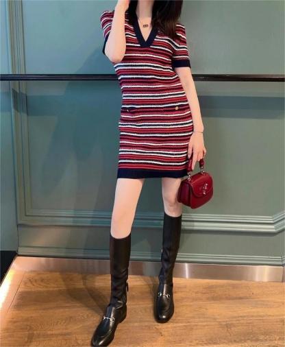 Gucc25SS vintage black, white and red colourway knit dress