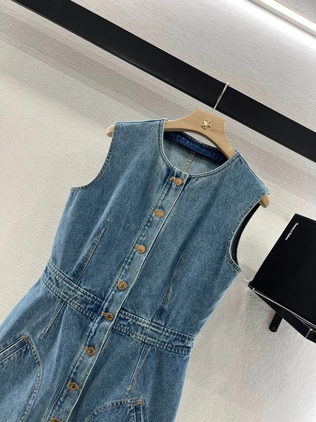 Louis Vuit25SS Sleeveless Vintage Denim Dress