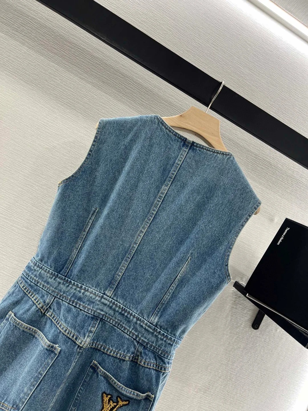 Louis Vuit25SS Sleeveless Vintage Denim Dress
