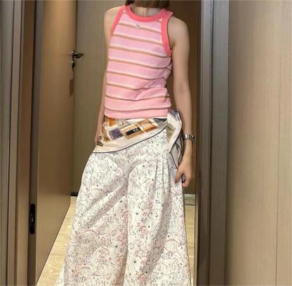 CHANE25SS Floral Tank Top