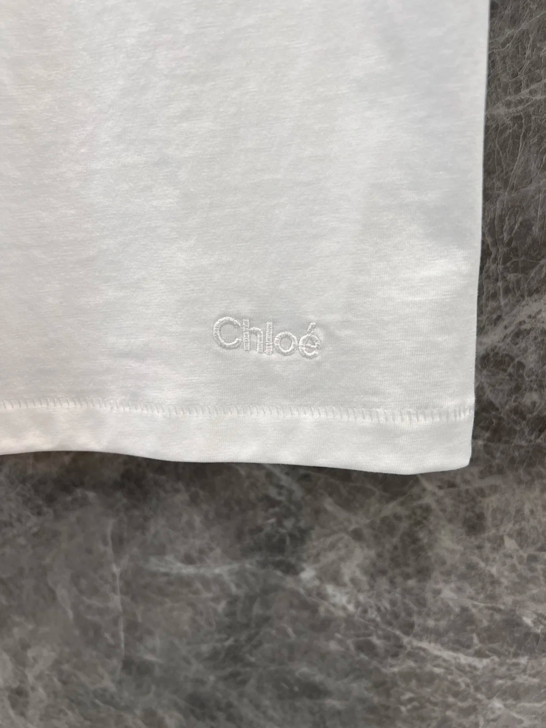 CHLO25SS White Snake Print Crew Neck T-Shirt