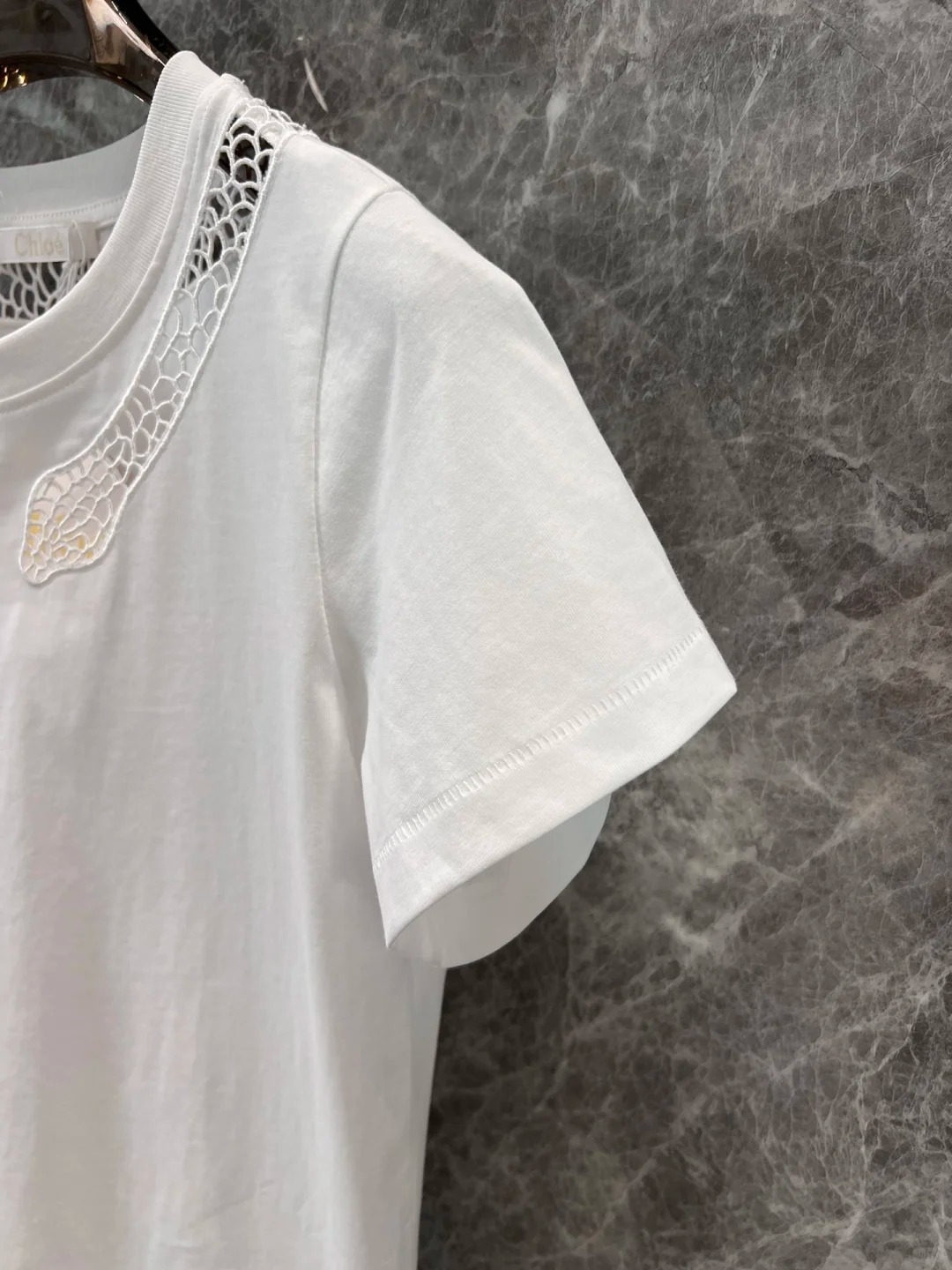 CHLO25SS White Snake Print Crew Neck T-Shirt