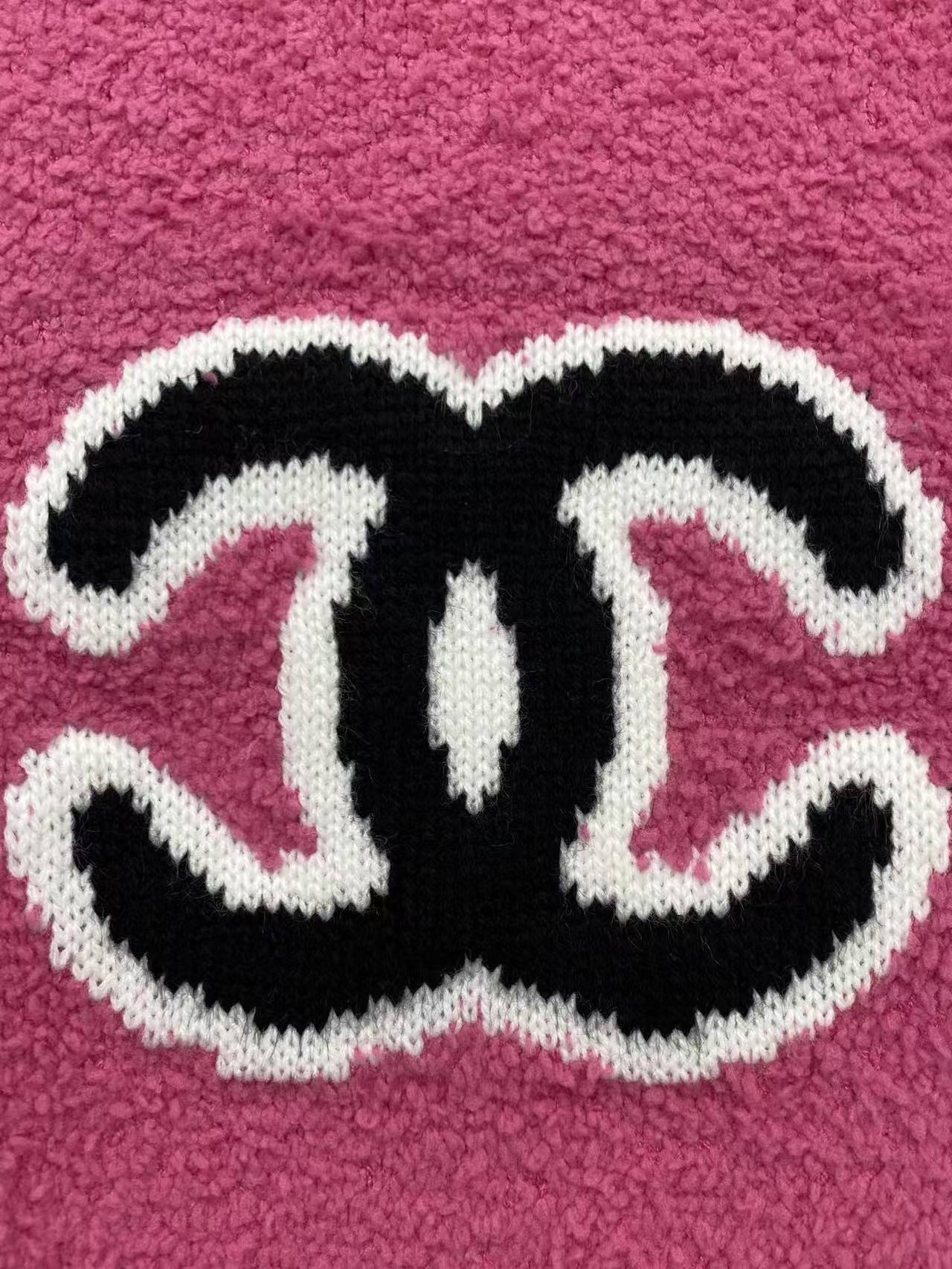 CC Jacquard logo round neck knitted sweater