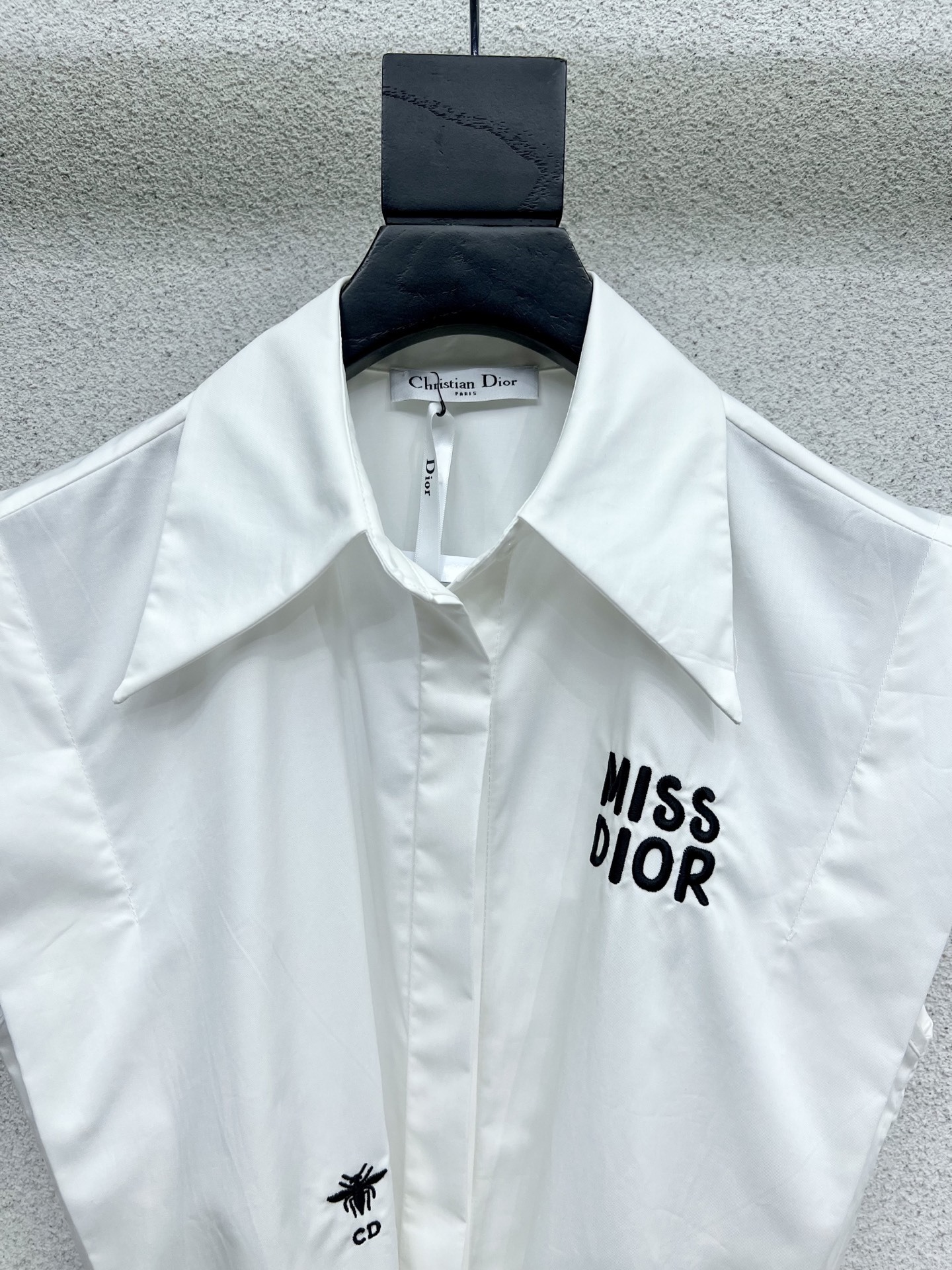 DIO25SS White Shirt with Belt