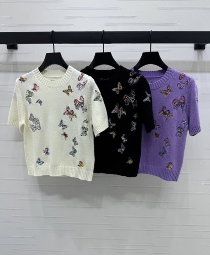 DIO25SS Butterfly Embroidery Round Neck Knit Short Sleeve T-Shirt
