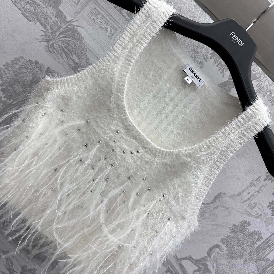 CHANE25SS Rhinestone Feather Knit Vest