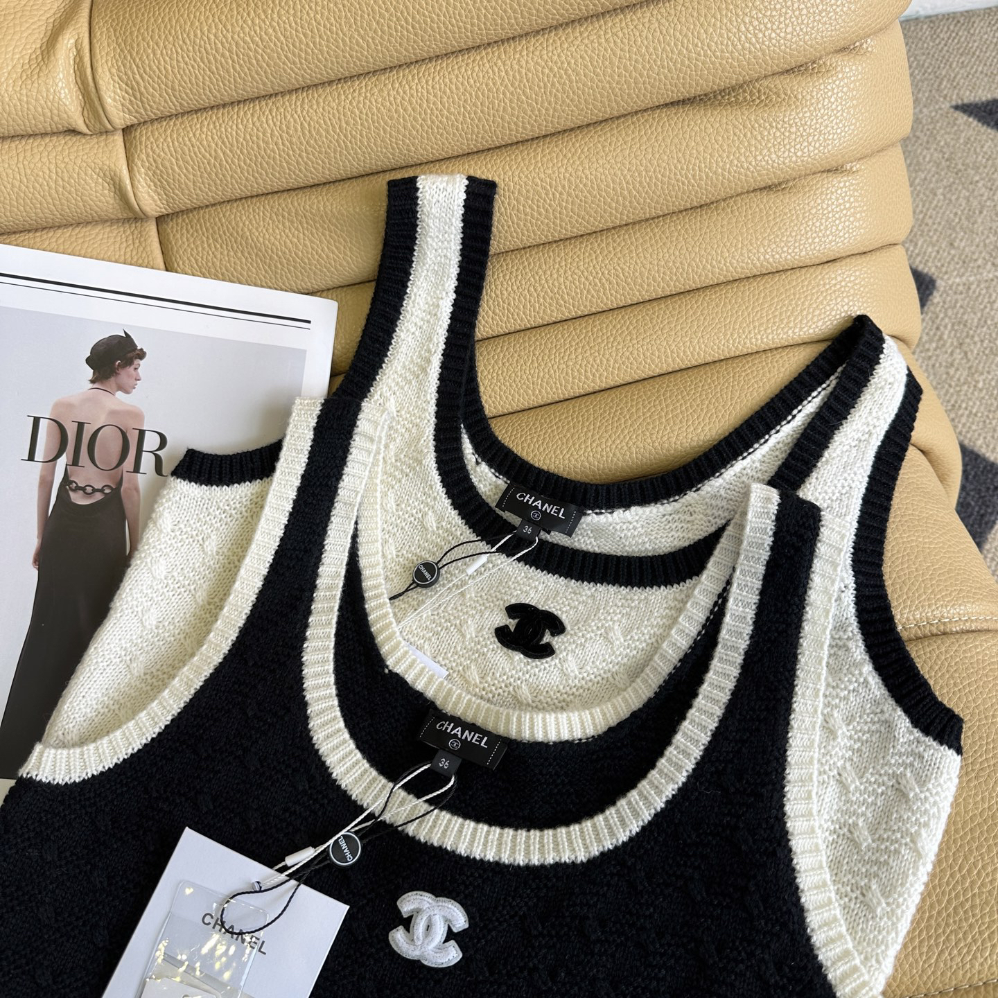 CHANE25SS black and white color clash knit undershirt