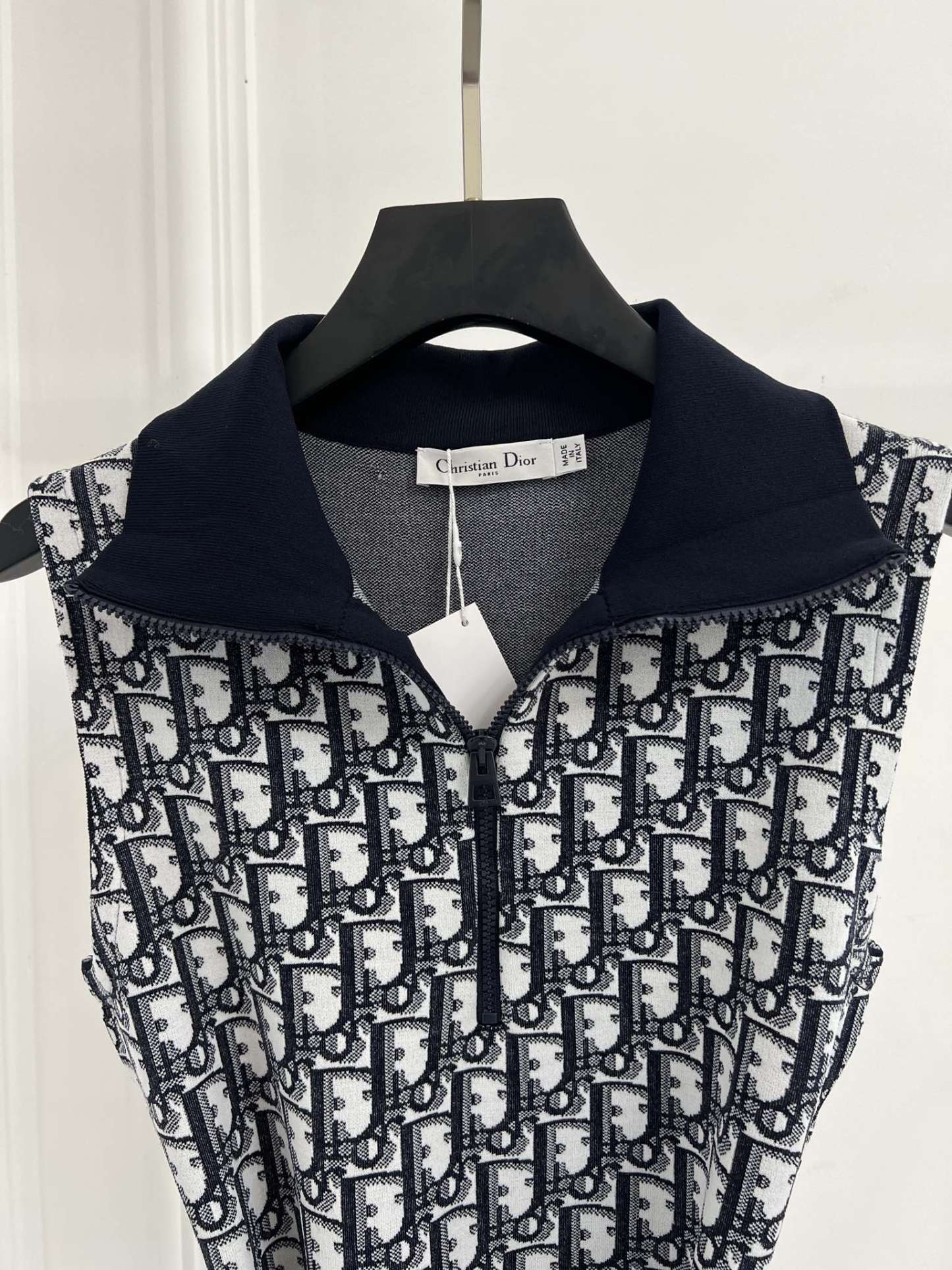 DIO Monogrammed Ribbed Neck Sleeveless Dress