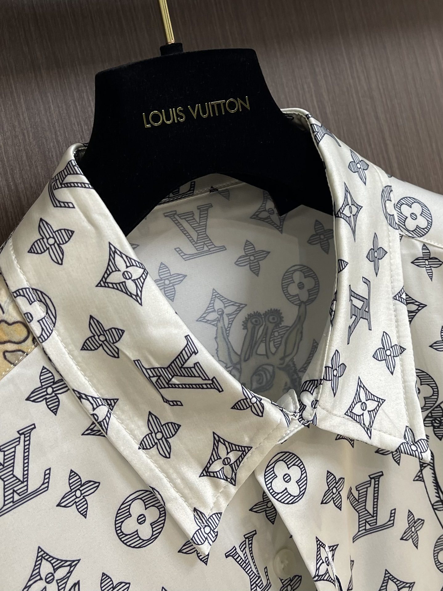 LU25SS Old Flower Animal Shirt
