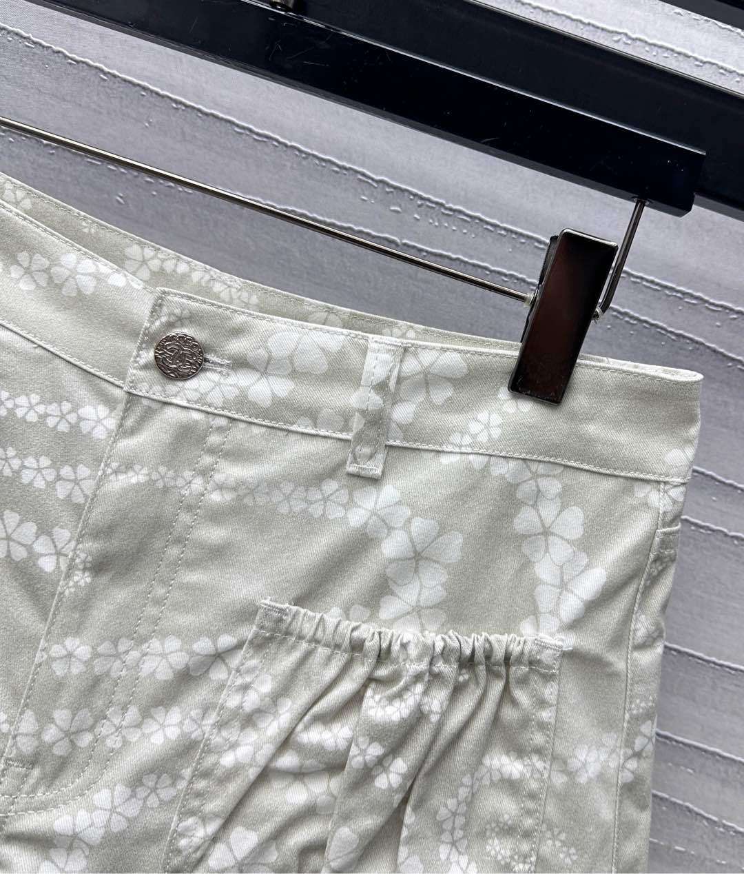 CHANE25SS Printed Pocket Denim Shorts