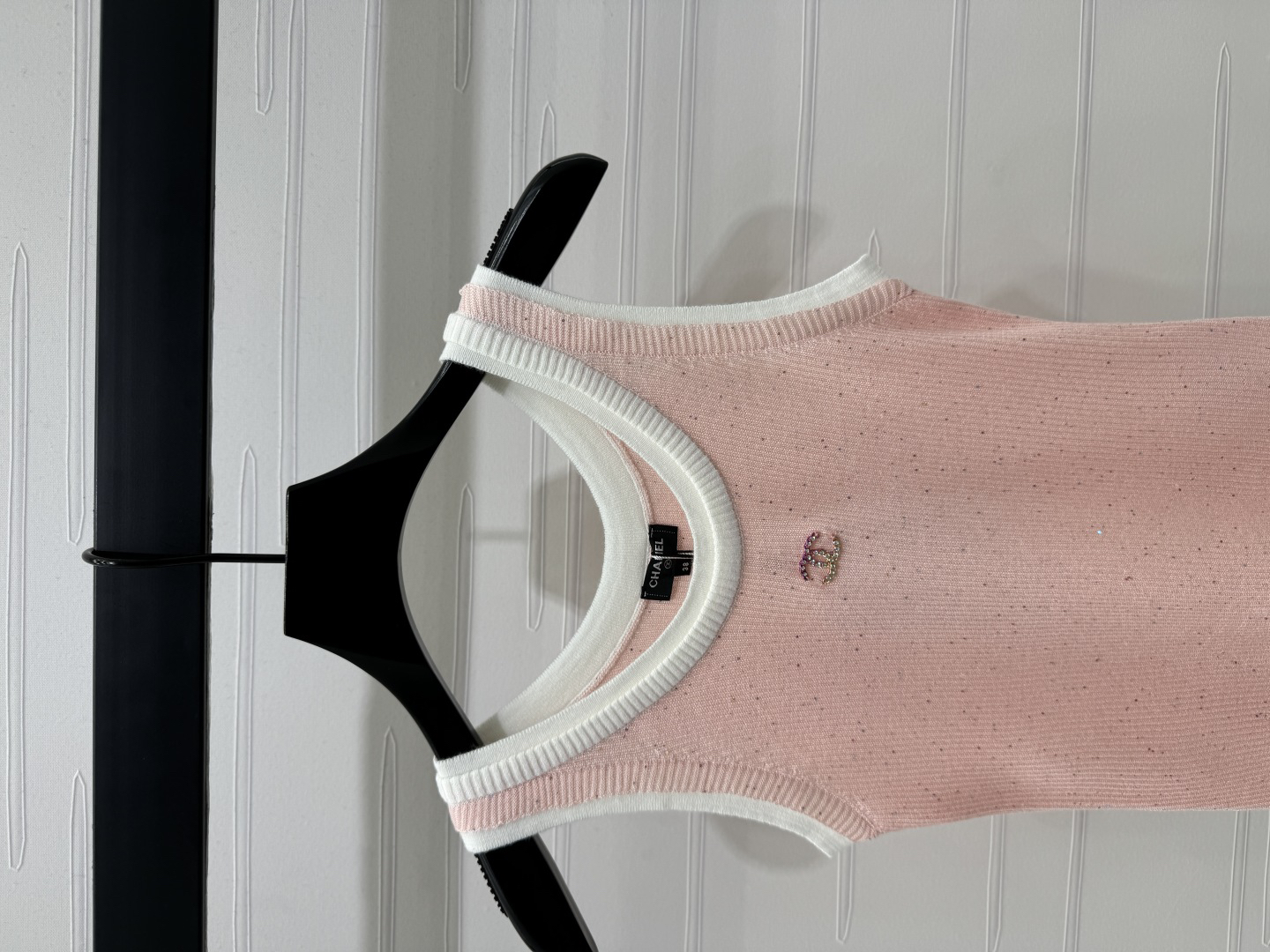 CHANE25SS Sequin Knit Vest