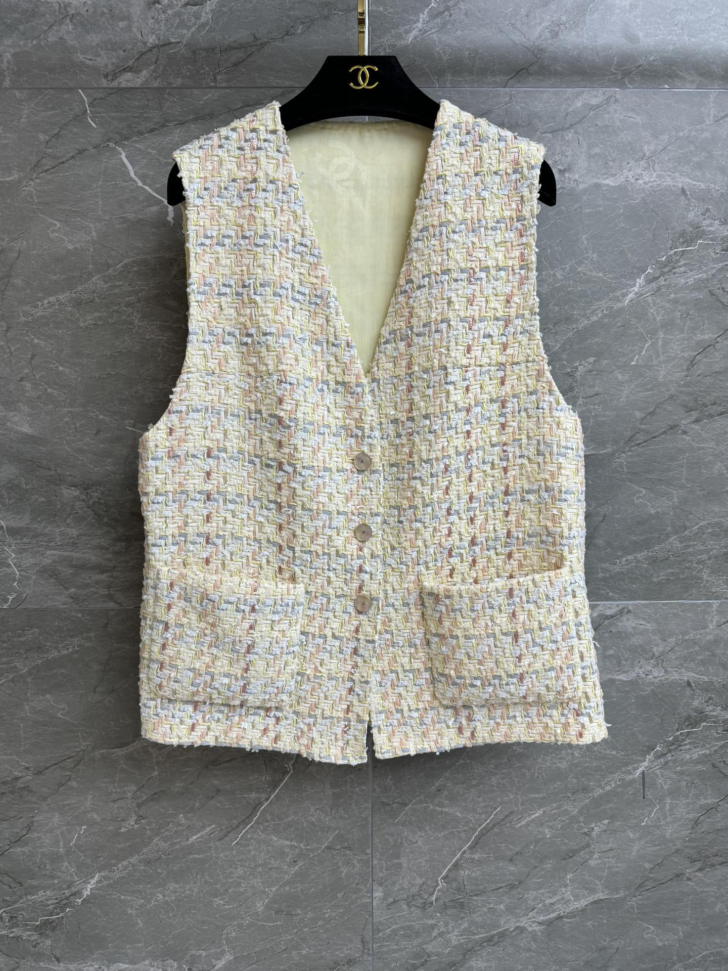 CHANE25SS yellow tweed vest