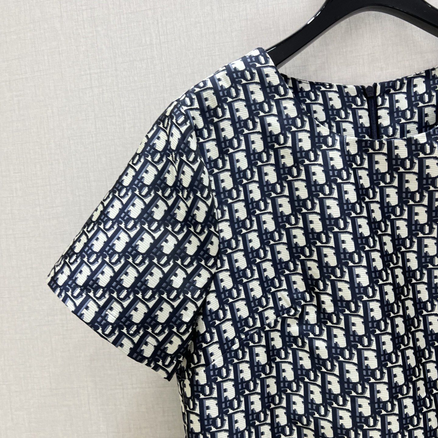 DIO25SS Classic Old Flower Pocket Weave Round Neck Short Sleeve Dress