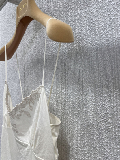 MIU25SS Ivory Embroidered Waist-Closing Long Halter Dress