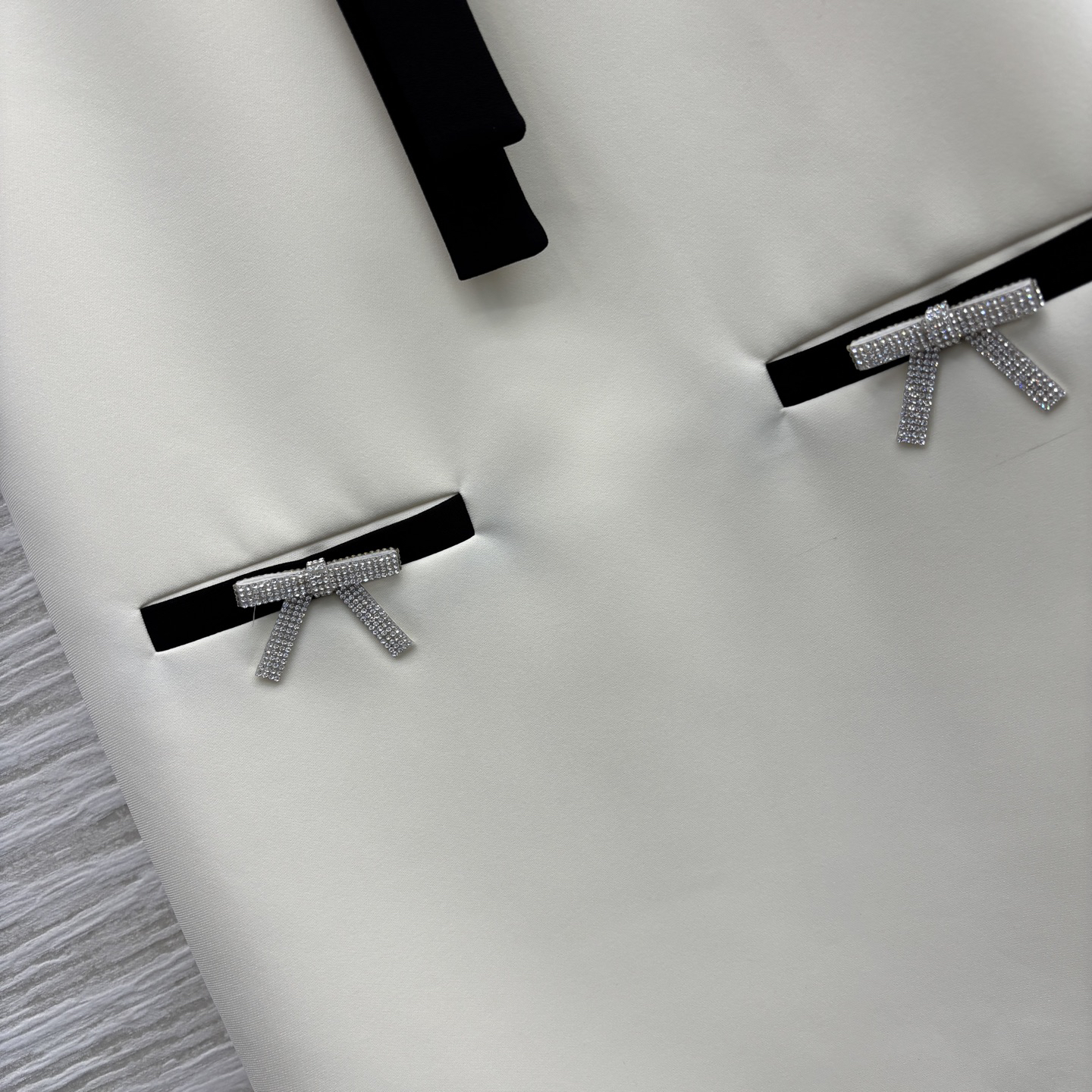 PRAD25SS Black and White Color Clash Vest Dress