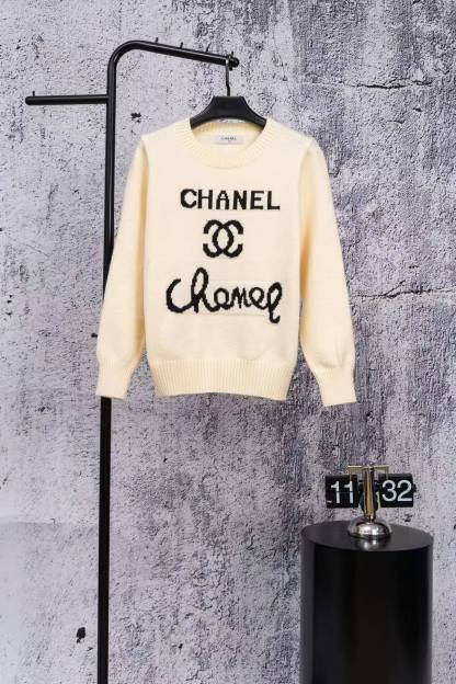 CC Knitted letter logo round neck sweater