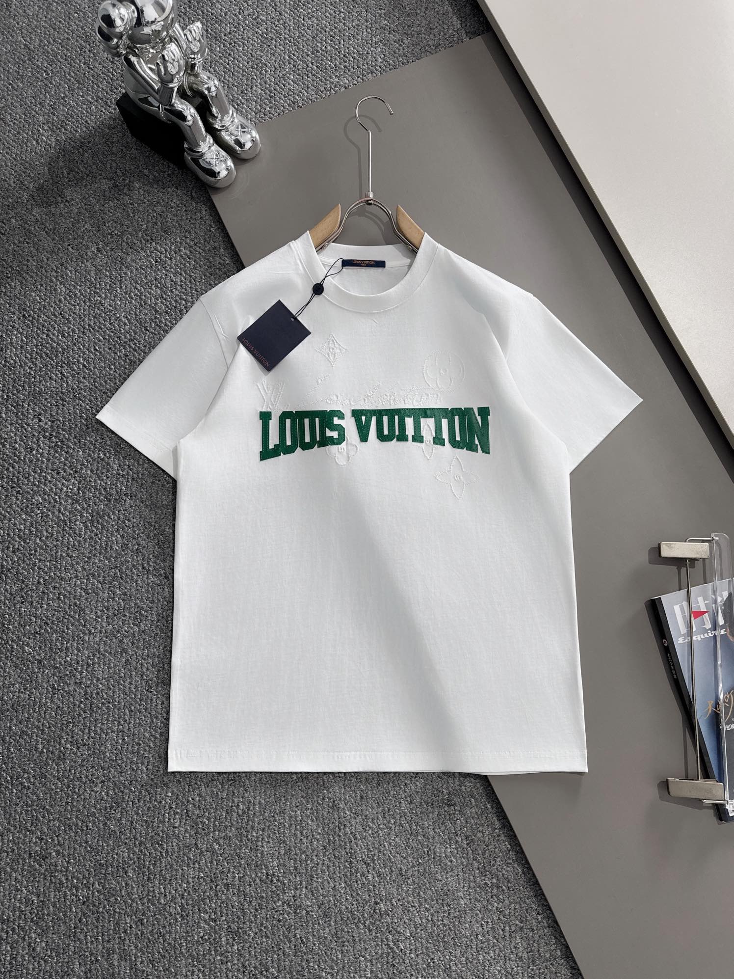 1V short-sleeved shirt