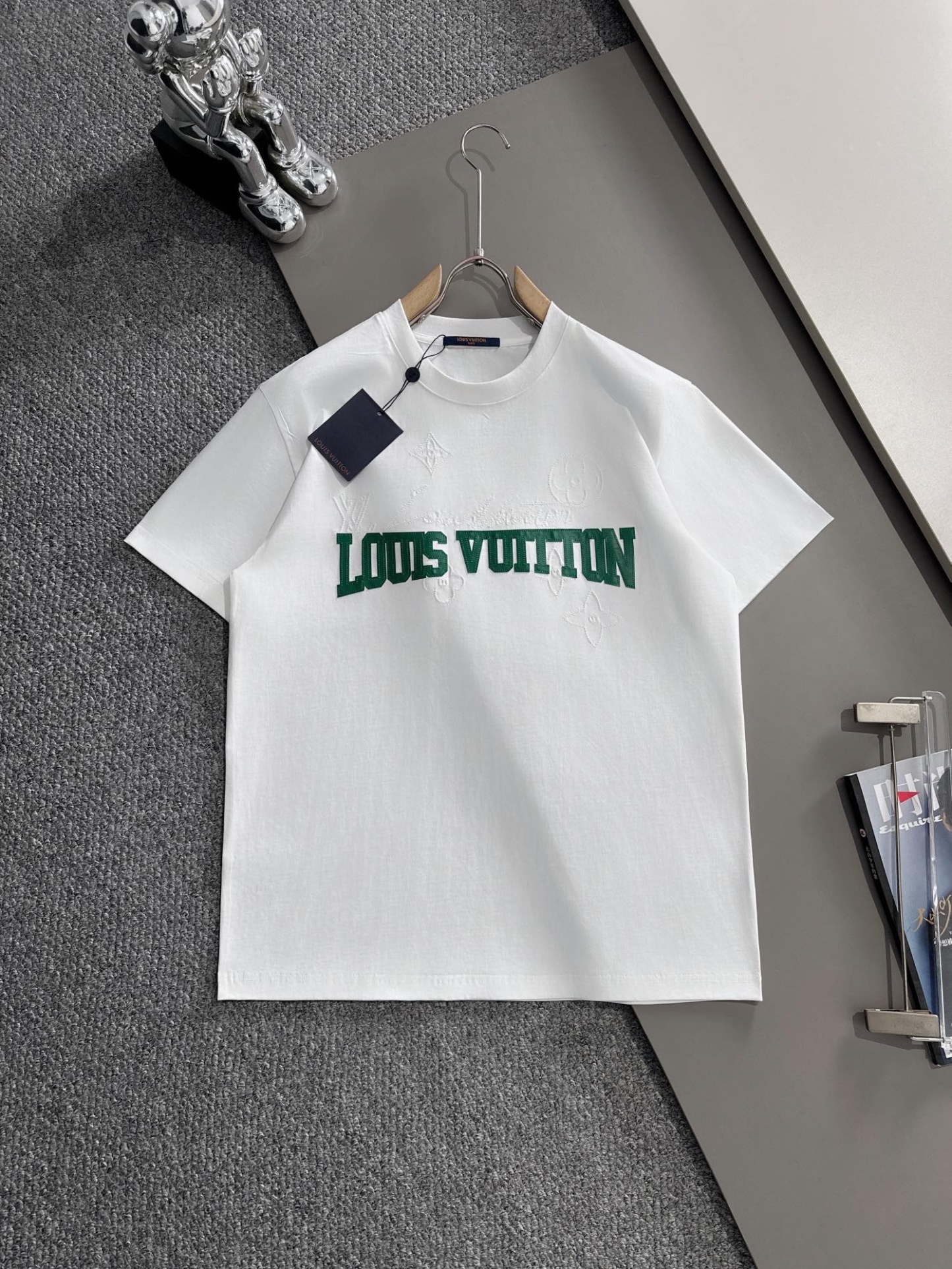 1V short-sleeved shirt