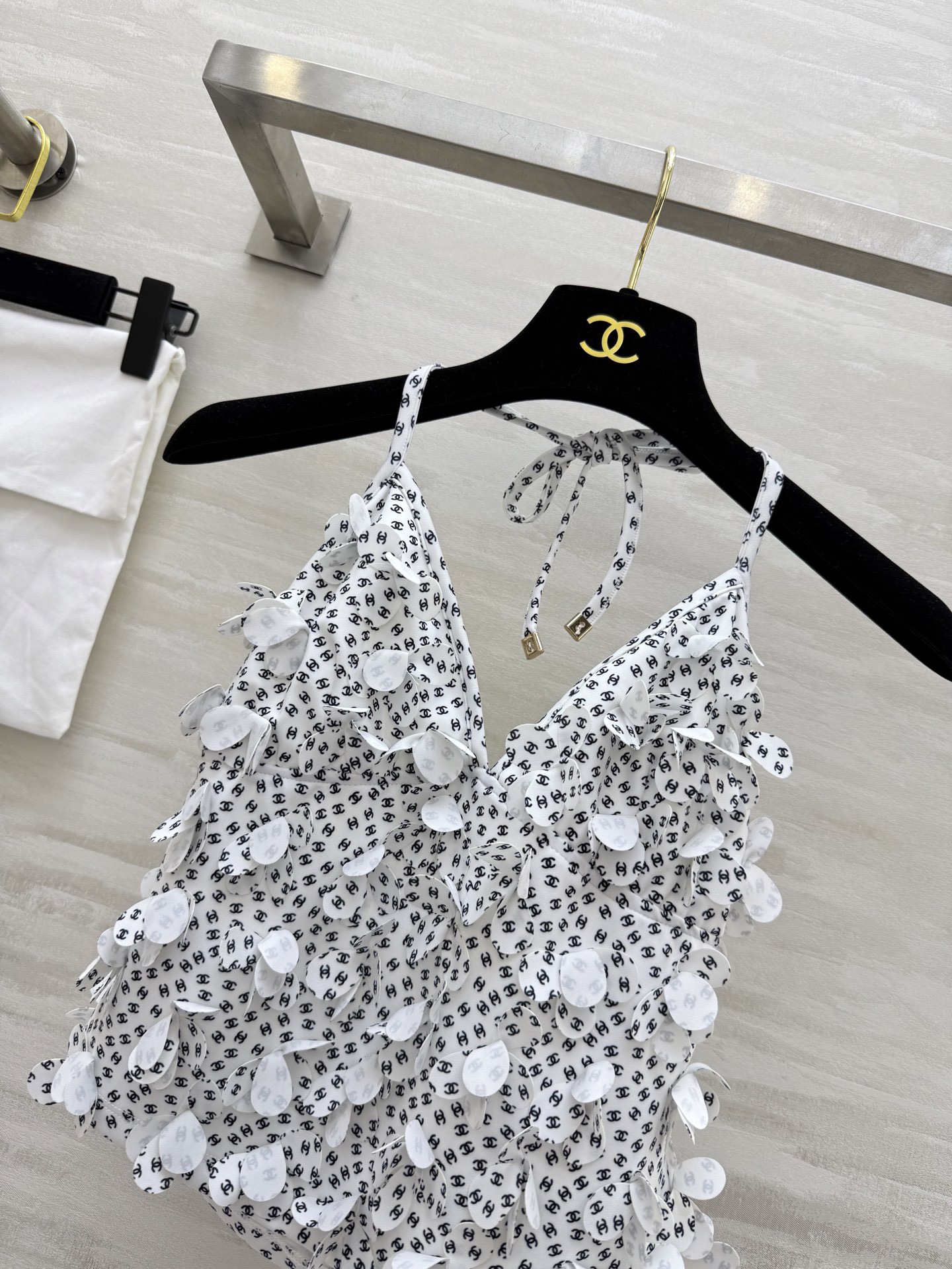 CHAN 25SS Hanging neck straps, straps, and suspenders