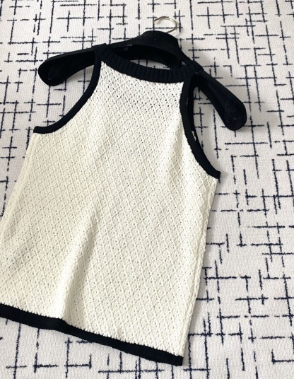 CHAN 25SS Hanging neck double C logo vest