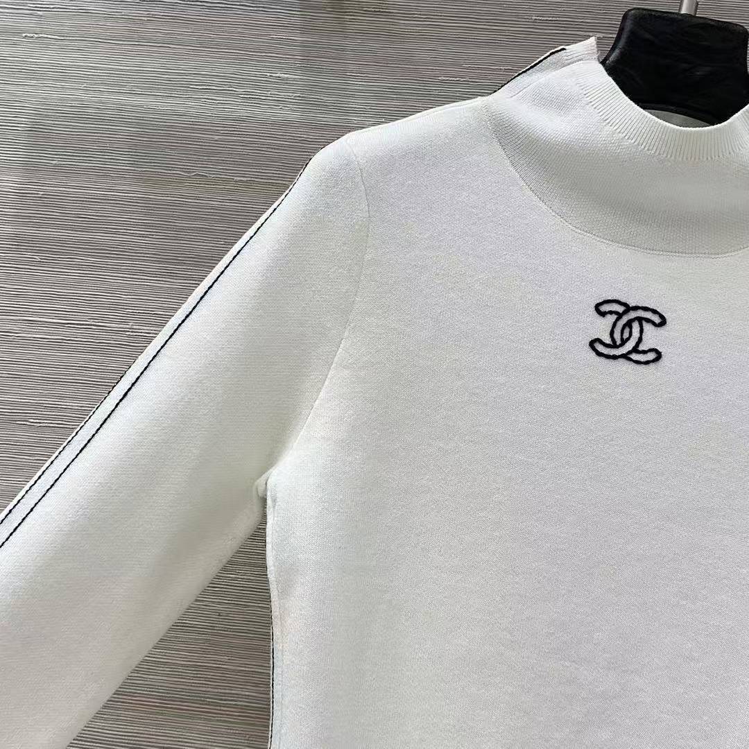 CC 25SS Double C-line high neck knitted sweater