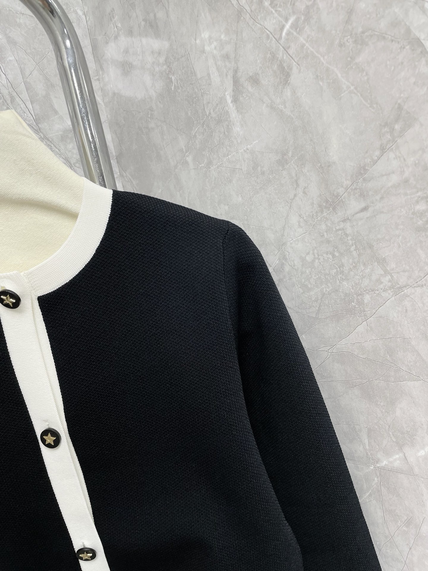 DI 2025SS Color blocked pocket knit sweater