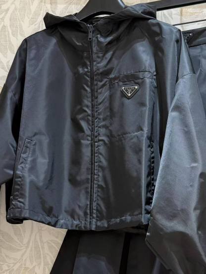 PRD Nylon hooded short jacket