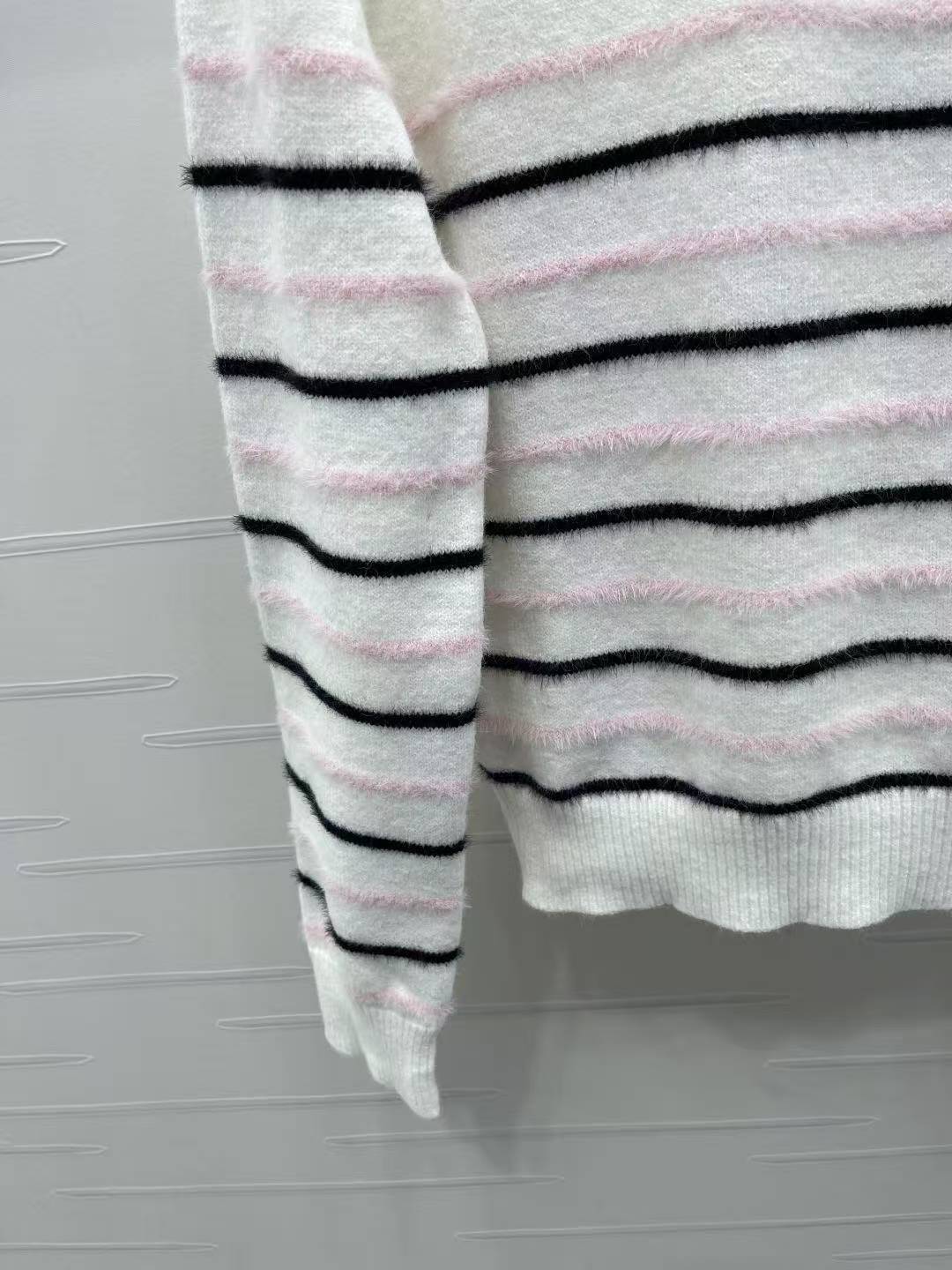 CC 25SS Striped pullover long sleeved sweater