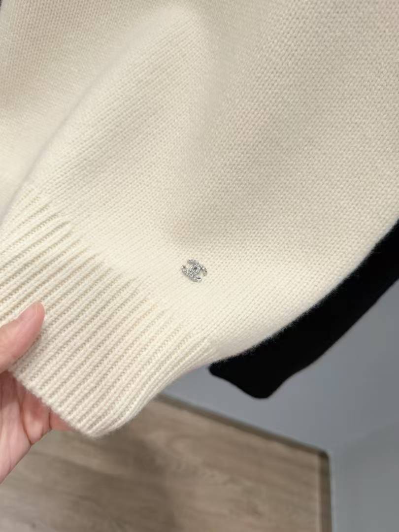 CC 25SS  Ski Season Series Double C Bow Knitted Shirt