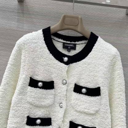 CC 25SS  Classic black and white contrasting pocket knit cardigan