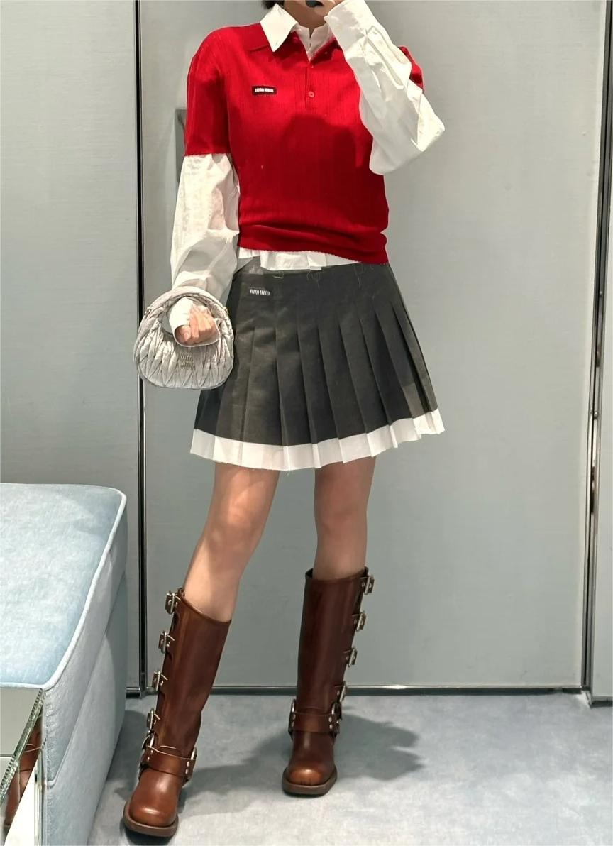 MIU 25SS Colorblocked Pleated Short Skirt
