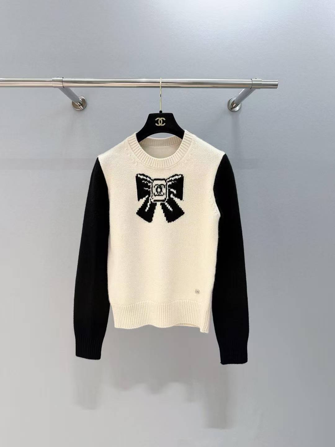 CC 25SS  Ski Season Series Double C Bow Knitted Shirt